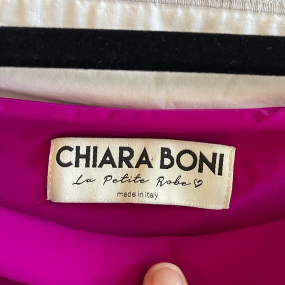 Beautiful dress - Picture 3 of 3